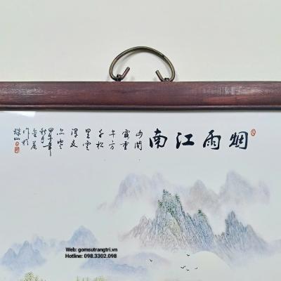 TRANH SỨ KHUNG GỖ – HỌA TIẾT XÓM NÚI